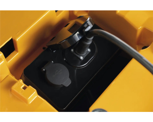 Detailaufnahme einer Ladestation mit USB-Anschluss