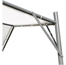 Detailansicht eines Pavillons mit Metallrahmen