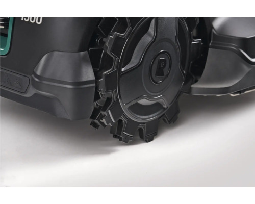 Detailansicht eines Rasenroboter-Rads