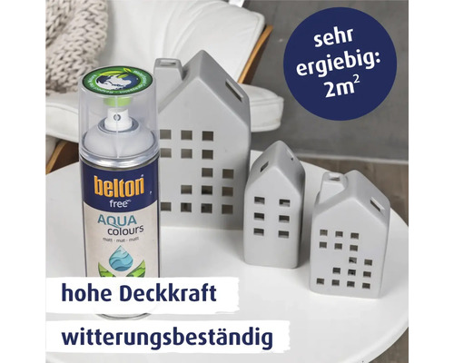 Belton Free Aqua Colors Sprühlack mit hoher Deckkraft und Witterungsbeständigkeit neben drei Keramik Häusern