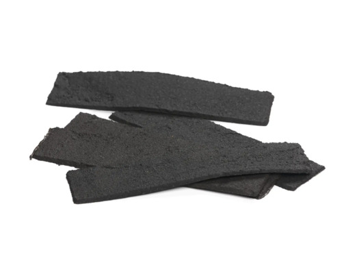 Mehrere schwarze Dämmstreifen