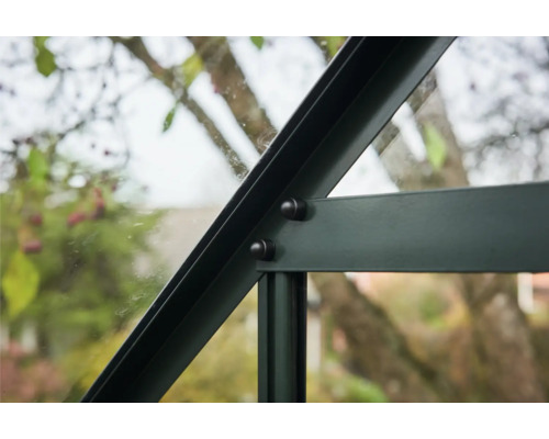Detailaufnahme von Greenhouse-Rahmen und Glas