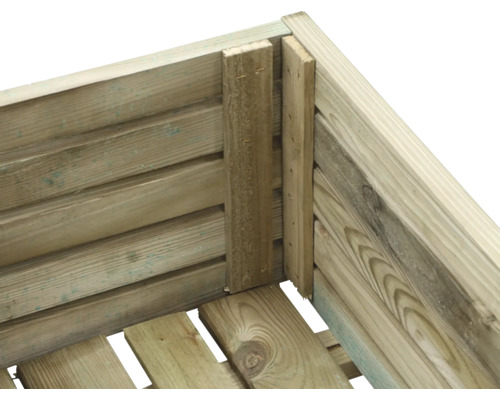 Detailansicht eines Hochbeetes aus Holz