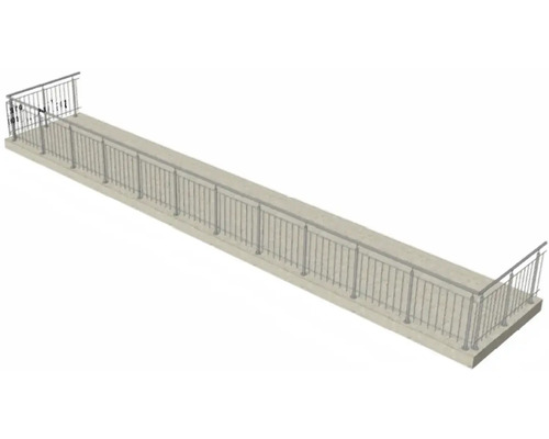 Lange Brücke mit Geländer
