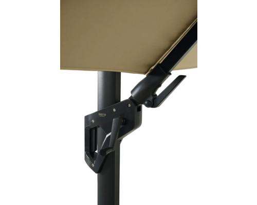 Detailansicht eines Sonnenschirms mit Kurbelmechanismus zur einfachen Bedienung