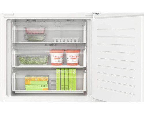 Gefrierschrank mit transparenten Schubladen und Lebensmitteln