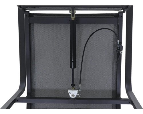 Detailansicht eines Gartenstuhls mit verstellbarer Rückenlehne und Gasdruckfeder