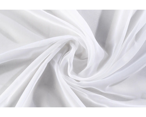 Weißer Stoff in Drehungen
