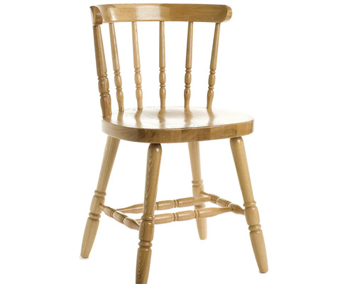 Holzstuhl mit Sprossenlehne