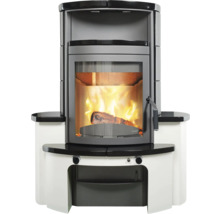 Kaminofen mit Holzfeuer und Sichtfenster