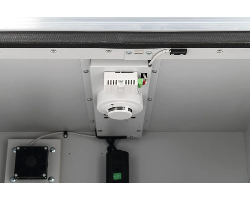 Installierter Rauchmelder an der Decke