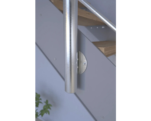 Detailaufnahme einer Treppe mit Geländerpfosten