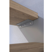 Regalwinkel zur Befestigung eines Holzregals an einer Wand.