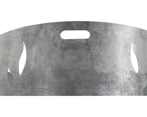 Feuerschale aus Stahl mit Flammenmuster und Griff