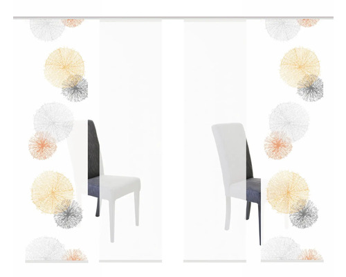 Schiebegardine mit abstraktem Kreismuster und Stühlen im Raum