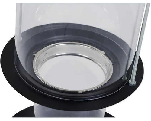 Detailansicht eines Lampenschirms mit Metallelementen und Schrauben