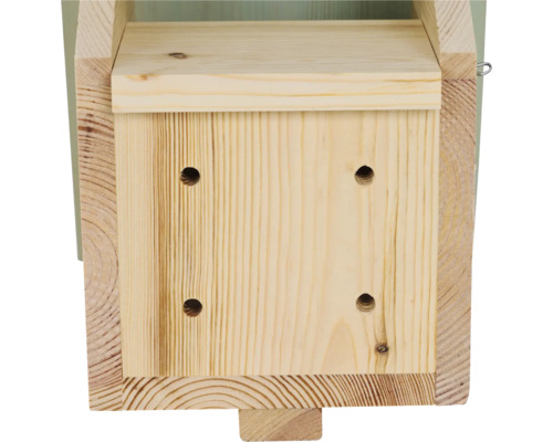 Holz-Nistkasten mit vier Löchern