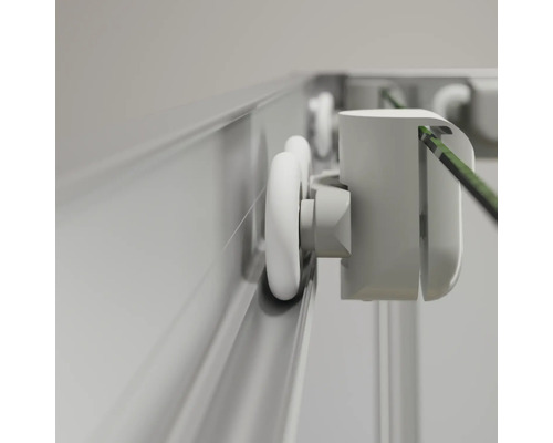 Detailansicht eines Duschkabinen-Schiebetürsystems mit Rollenführung