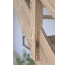 Detailansicht einer Holztreppe