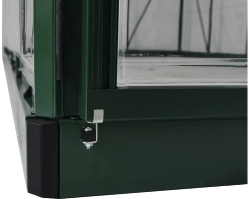 Detailansicht eines Gewächshausrahmens aus Metall und Glas