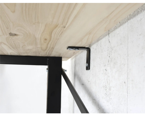 Montage einer Holzplatte mit einer Wandhalterung