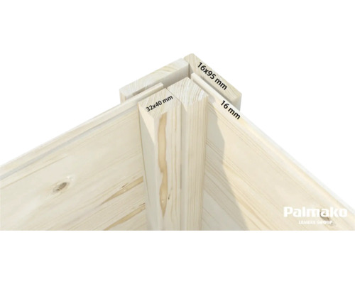 Detailaufnahme einer Holzecke mit den Maßen 16 x 95 Millimeter, 32 x 40 Millimeter und 16 Millimeter