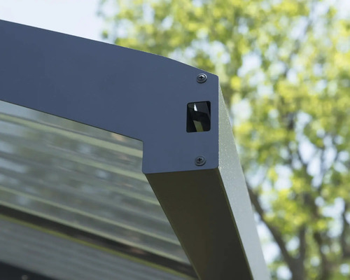 Detailansicht einer Pavillonkonstruktion mit Schrauben