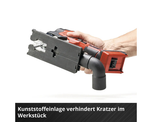 Akkustichsäge in der Hand