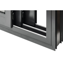 Detailansicht eines Schiebefensters aus Aluminium