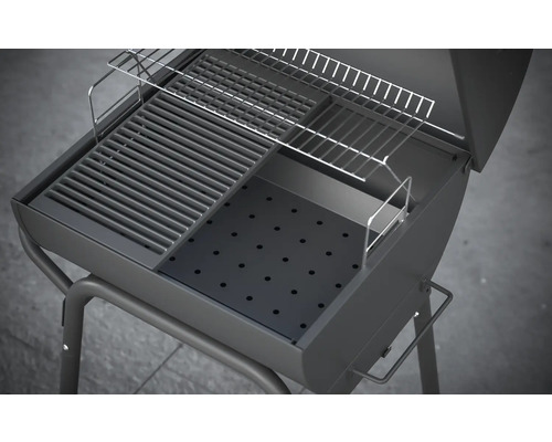 Offener Holzkohlegrill mit Grillrost und Warmhalterost