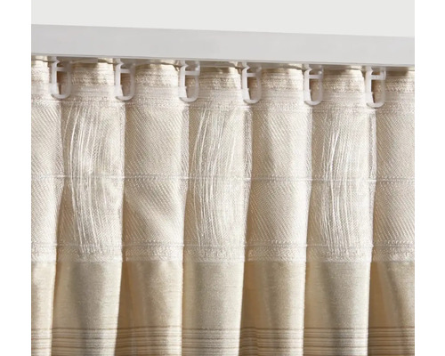 Gardine mit Faltenbandaufhängung an Gardinenschiene