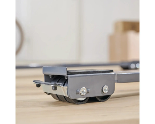 Möbelroller aus Metall mit Rollen