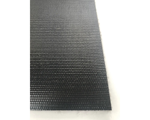Detailansicht einer schwarzen Bautenschutzmatte