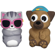 Dekorative Figuren: Katze mit Sonnenbrille und Hund mit Kappe
