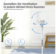 Weißer Standventilator mit Schwenkfunktion und einstellbarer Neigung in einem Wohnraum.