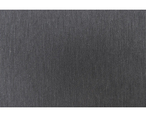 Detailansicht eines grauen Teppichs mit vertikalen Linien