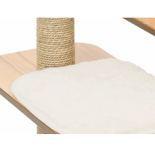 Detailansicht eines Kratzbaums mit Sisalstamm und Liegefläche