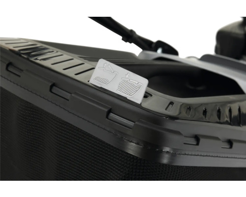 Detailansicht eines Rasenmähers mit Fangsack