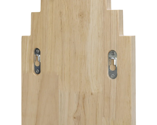 Rückseite eines Holzregals mit Aufhängevorrichtungen.