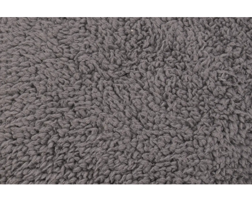 Nahaufnahme eines grauen Teddyfleece-Stoffs