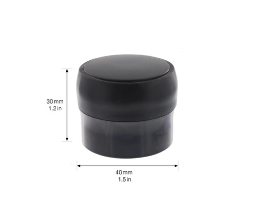 Schwarzer Türstopper mit Abmessungen von 40 mal 30 Millimetern.