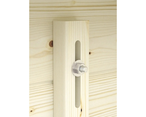 Holzbalken mit Schlitz und Schraube zur Befestigung