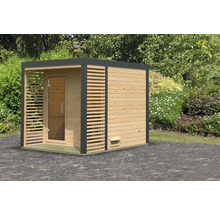 Gartensauna aus Holz mit Glastür und Lamellenwand