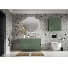 Modernes Badezimmer mit Waschtisch, Spiegel, Wandschrank und Toilette.