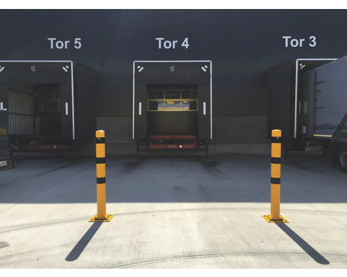 Szene mit Laderampen und Rammschutzpfosten