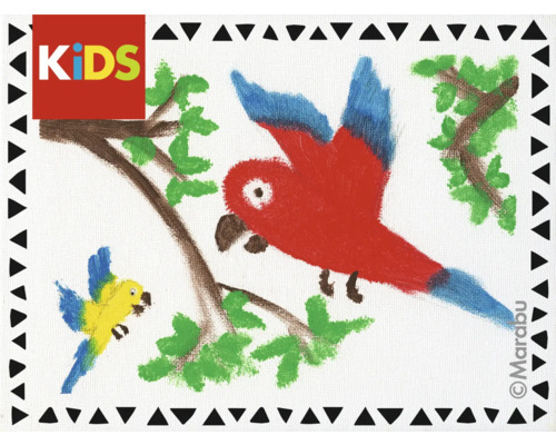 Illustration mit einem roten und einem gelben Papagei auf Ästen mit Blättern, umrandet von einem Dreiecksmuster