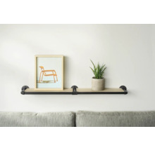 Regal mit Holzbrett, Pflanzen und Bild