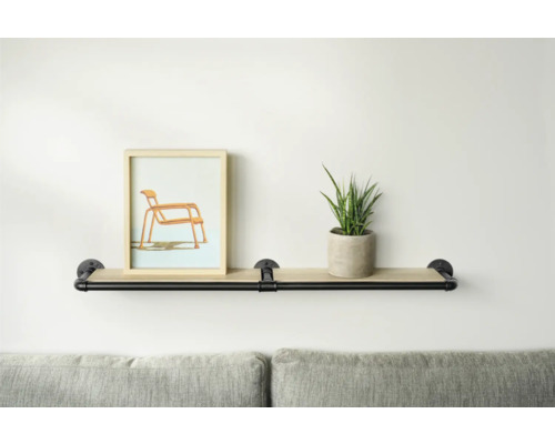 Regal mit Holzbrett, Pflanzen und Bild