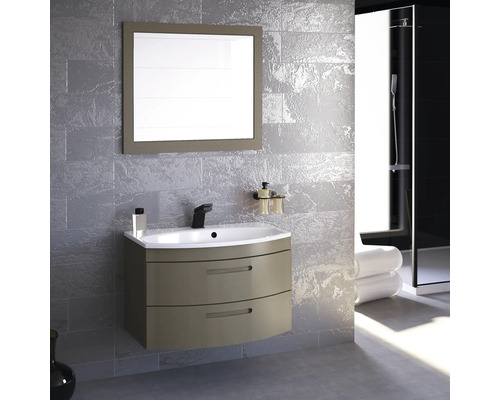 Modernes Badezimmer mit Waschtischunterschrank, Waschbecken, Spiegel und Dusche