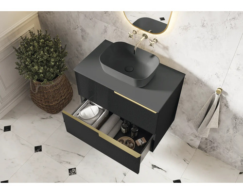 Modernes Badezimmer mit Waschbecken, Unterschrank mit Schublade und Dekoration